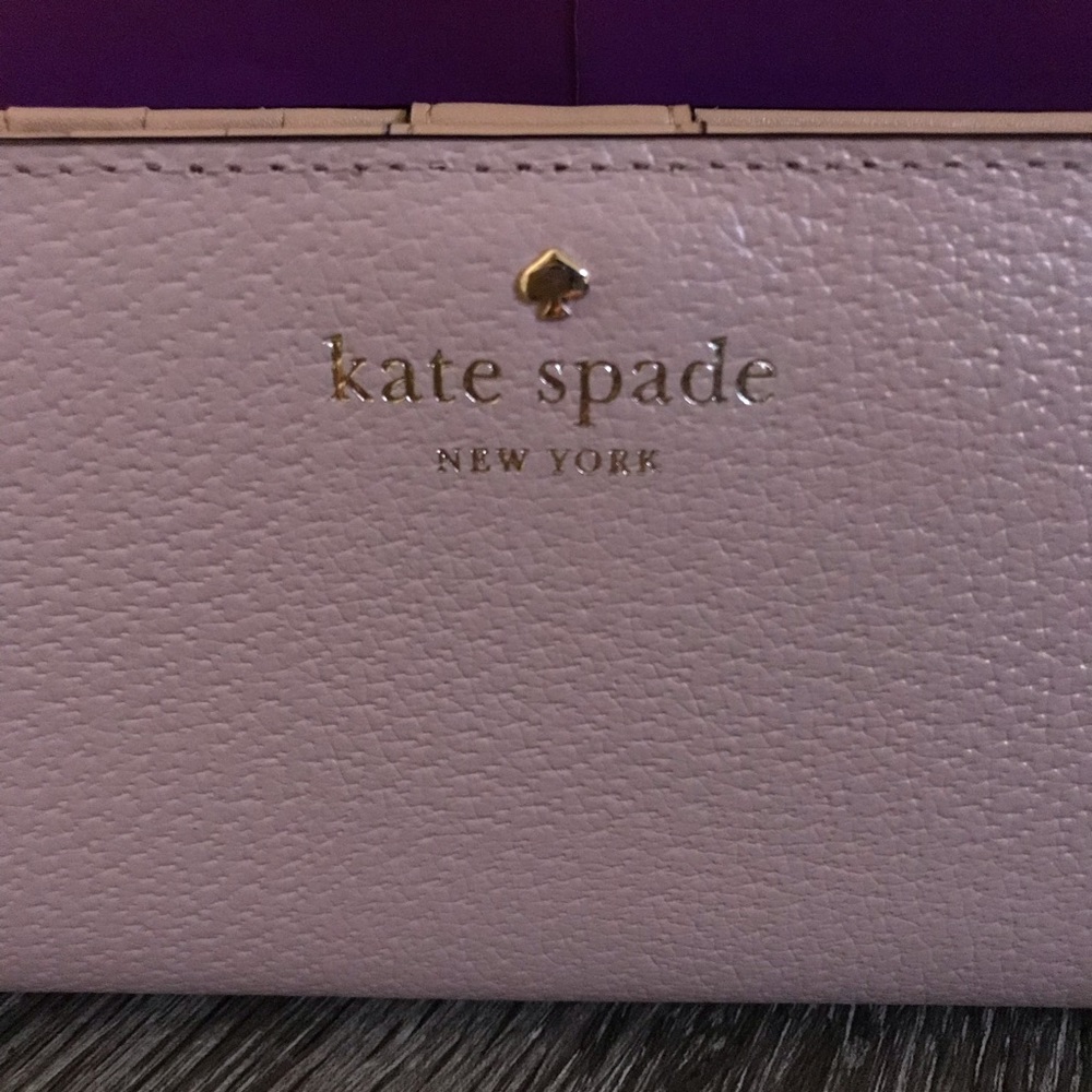π NWT Kate Spade Wallet Warmvellum - Picture 2 of 6